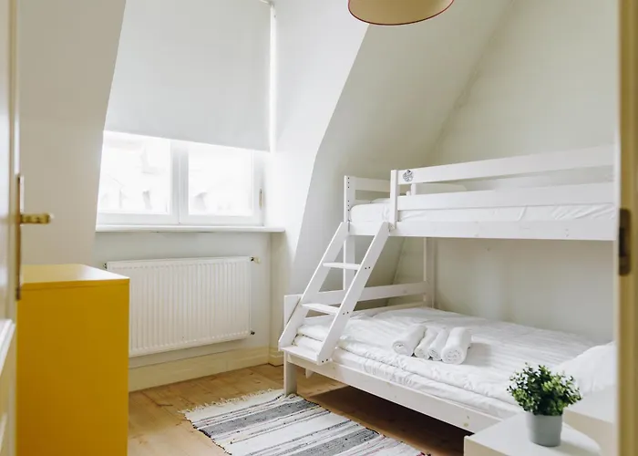 Dream Stay - Art Gallery Family Apartment With 2 Bathrooms